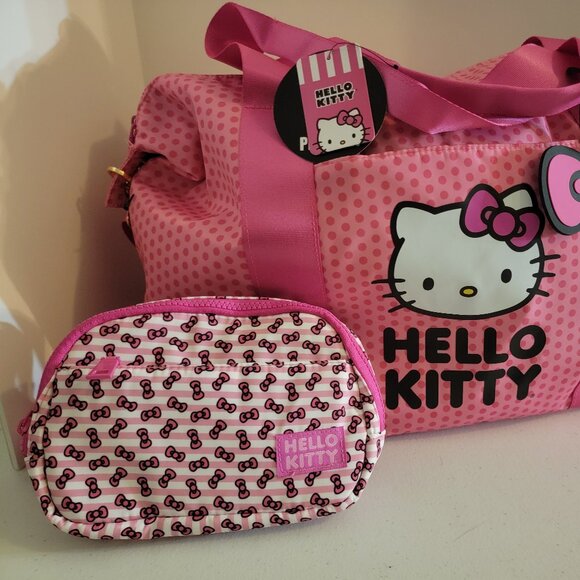 Hello Kitty Duffle 3 Piece Set (Duffle bag, bum bag, and bow luggage tag) - Picture 2 of 11